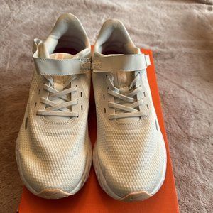 Size 9 - Nike Revolution 5 Flyease Summit White/ Washed Coral
